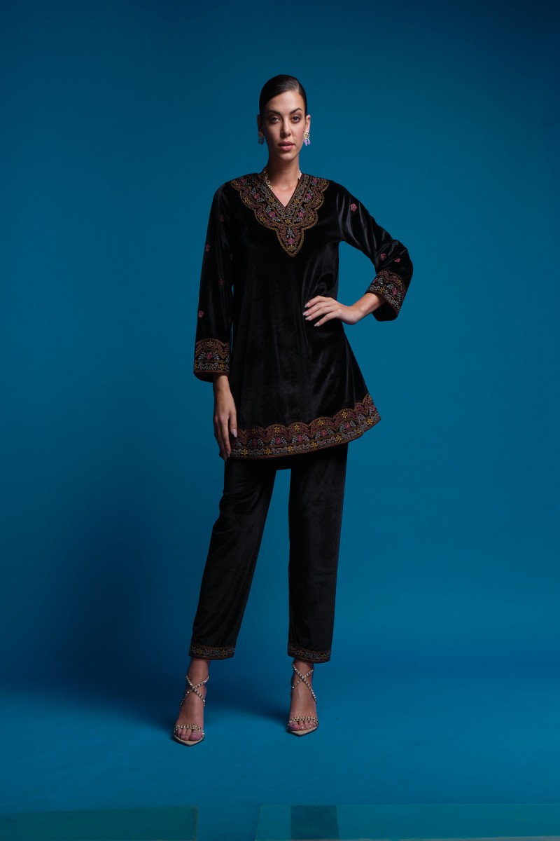 Elegant velvet  embroidered kurti set